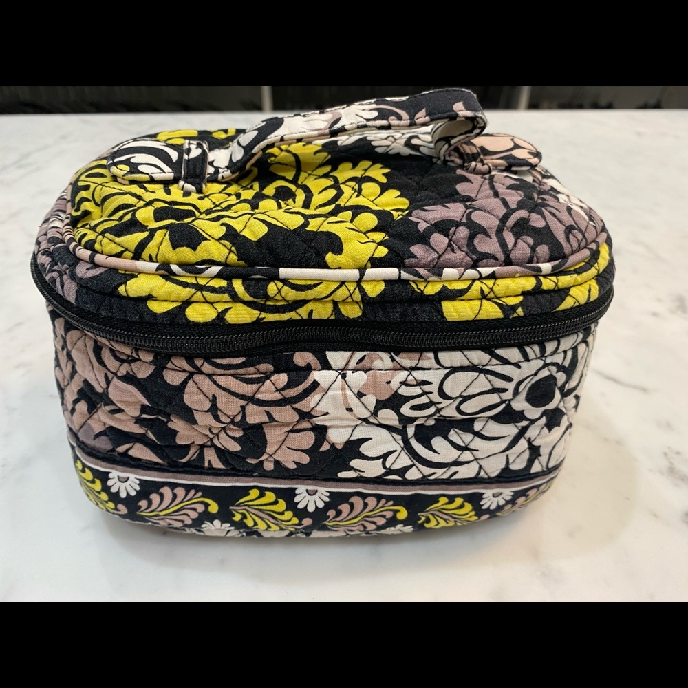 Vera Bradley Baroque flat makeup case